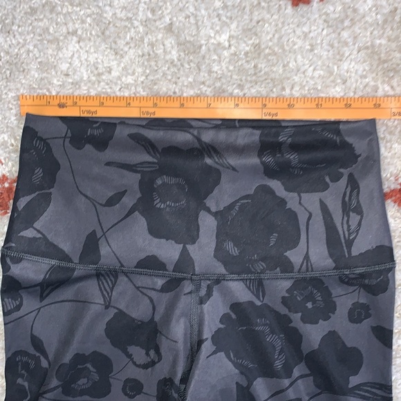 Lululemon- HR Wunder Under Flat Inky Floral- Sz 10- 28”- FoldOver- Coal Black - Picture 4 of 14